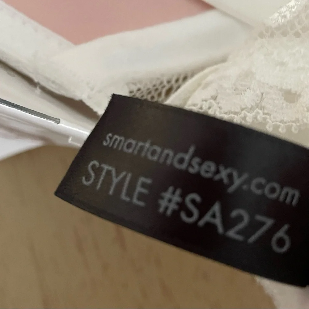 NWT Smart & Sexy Add 2 Cup Sizes Push-Up Bra |White 36C - Picture 9 of 10